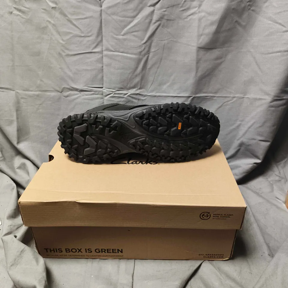 BOX PAIR OF CLARKS BLACK HIKING SHOES – MEN'S SIZE 8 