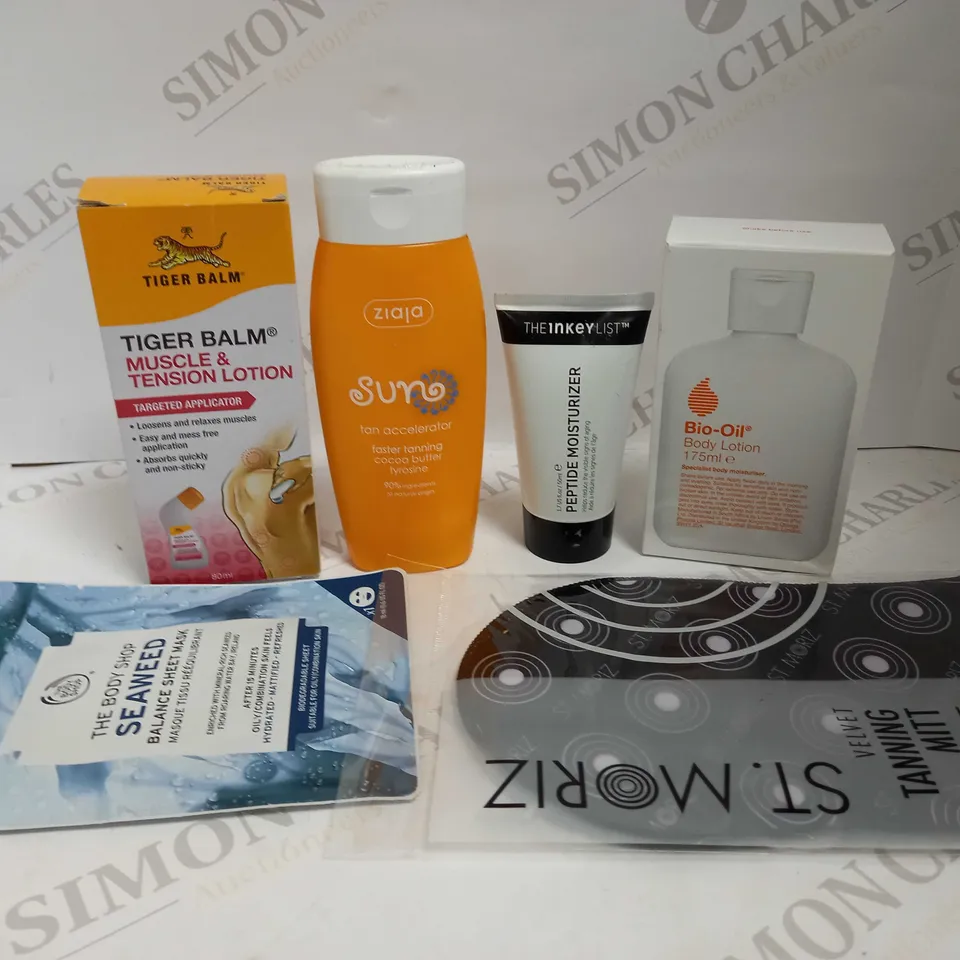 LOT OF APPROXIMATELY 20 ASSORTED HEALTH & BEAUTY ITEMS, TO INCLUDE FACE MASK, TANNING MITT, BIO-OIL, ETC
