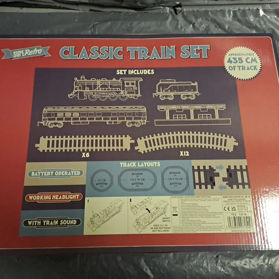 BOXED SUPE RETRO CLASSIC TRAIN SET