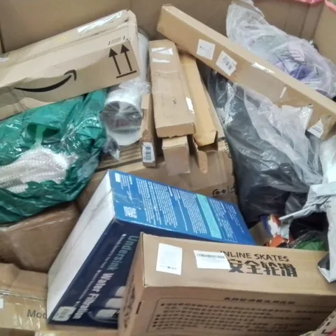 PALLET CONTAINING VARIOUS ASSORTED BOXED HOUSEHOLD ITEMS TO INCLUDE: INLINE SKATES, UNDERSINK WATER FILTRATION, AQUARIUM LED LIGHTS AND LOTS MORE UNMARKED BOXED ITEMS 