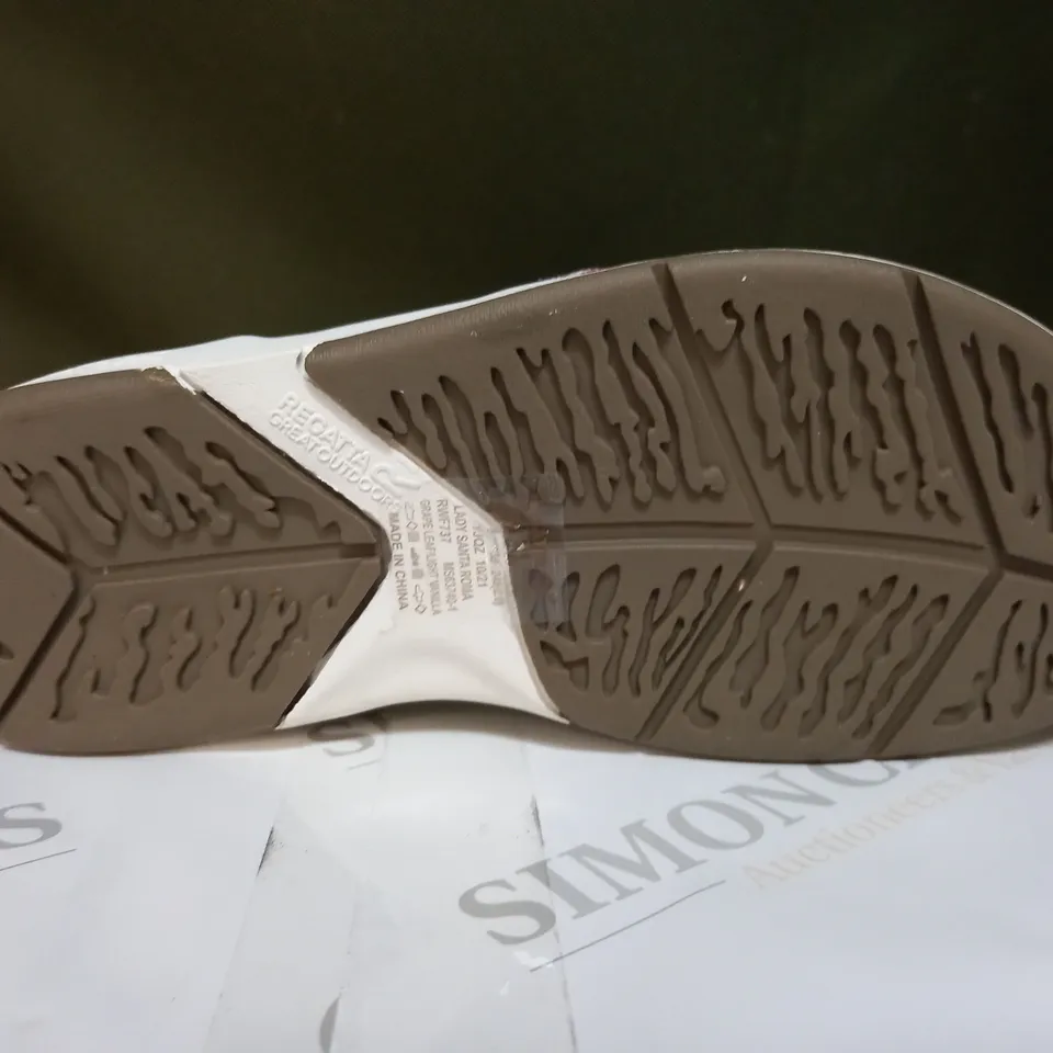 REGATTA LADY ROMA SANDALS SIZE 6