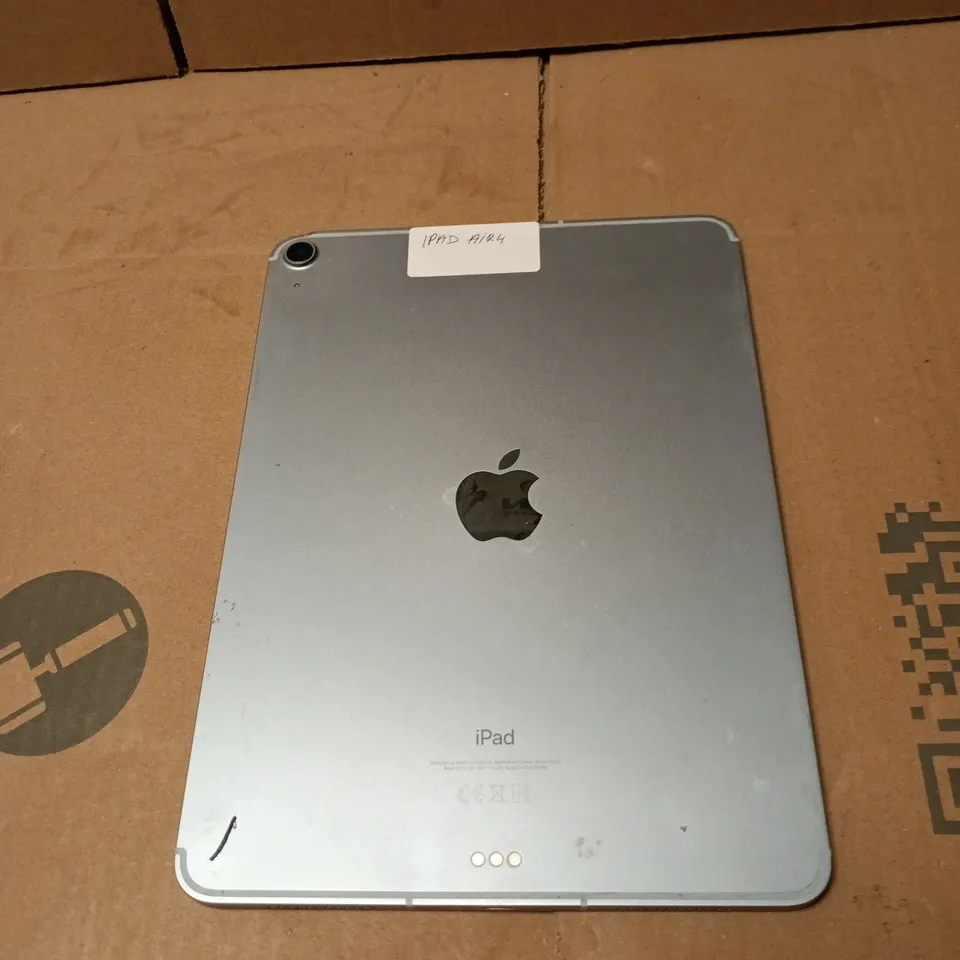 APPLE IPAD AIR 4 TABLET