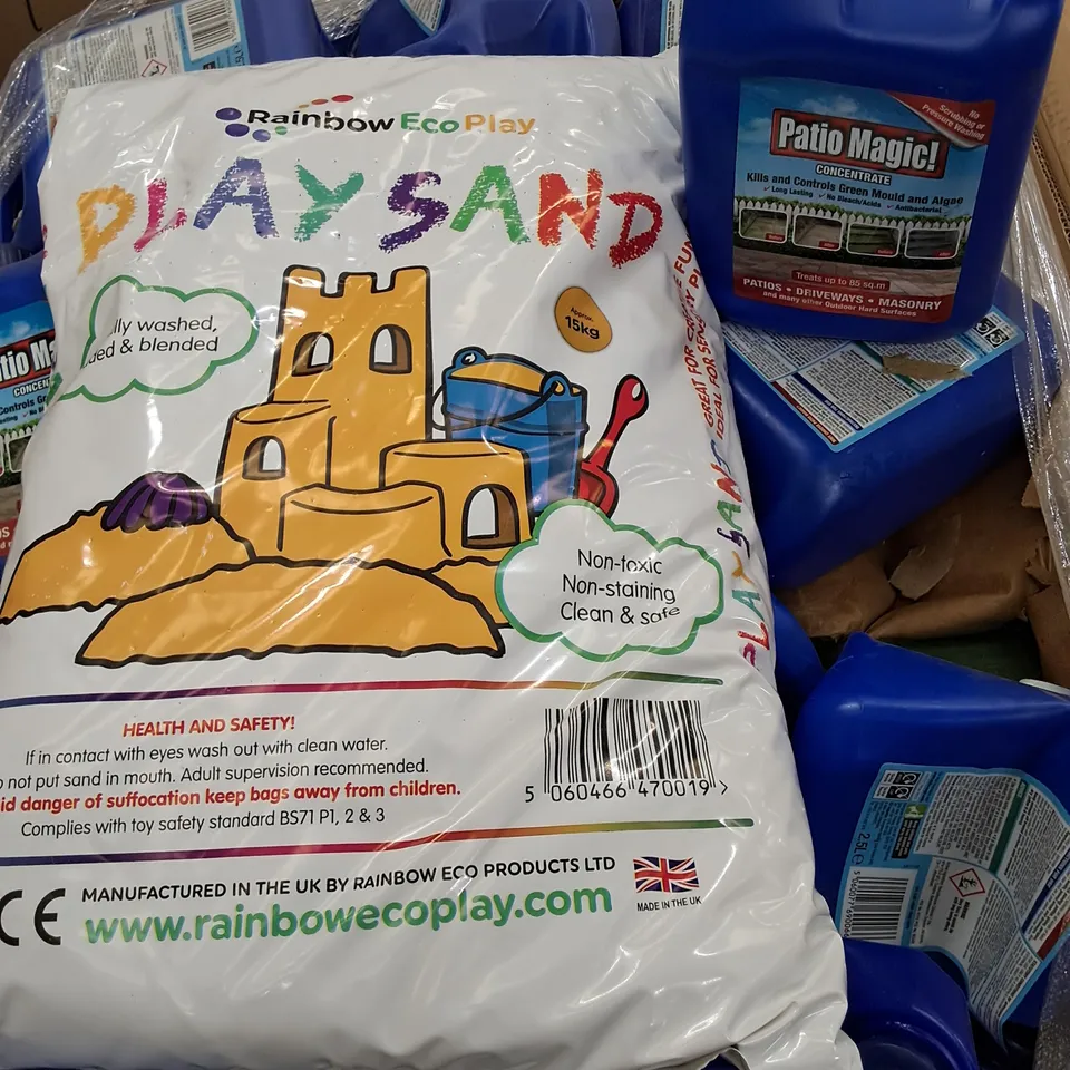 PALLET CONTAINING 2.5L PATIO MAGIC CONCENTRATE AND 15KG BAGS OF ECO PLAY SAND