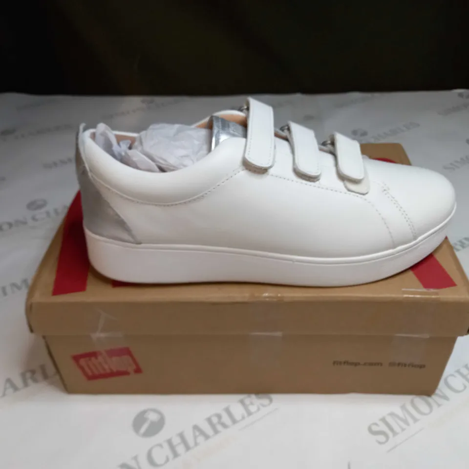 RALLY METALLIC BACK LEATHER STRAP SNEAKERS SIZE 6