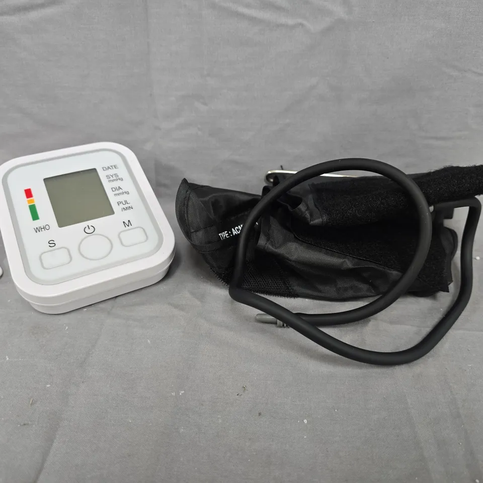 DP-661 DIGITAL BLOOD PRESSURE MONITOR WITH ARM CUFF