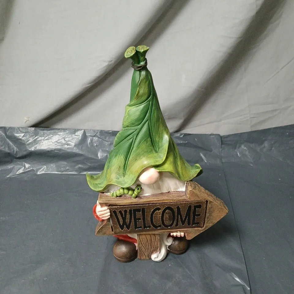 CAGE OF APPROXIMATELY 9  LA JOLIE MUSE RESIN GARDEN GNOME ORNAMENT - SOLAR LED LIGHT UP