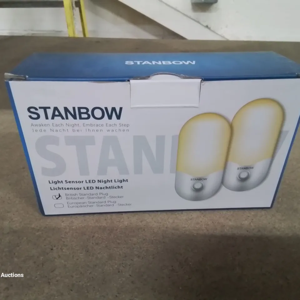 BOXED STANBOW SET OF 2 PLUG IN LIGHT SENSOR NIGHT LIGHTS