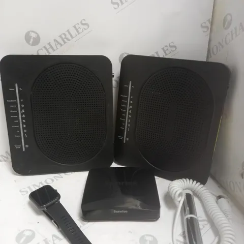 APPROXIMATELY 8 ASSORTED ELECTRICAL & NETWORKING PRODUCTS TO INCLUDE FITNESS TRACKER WATCH, SMARTPHONE TOOLS, WIRELESS ROUTER ETC