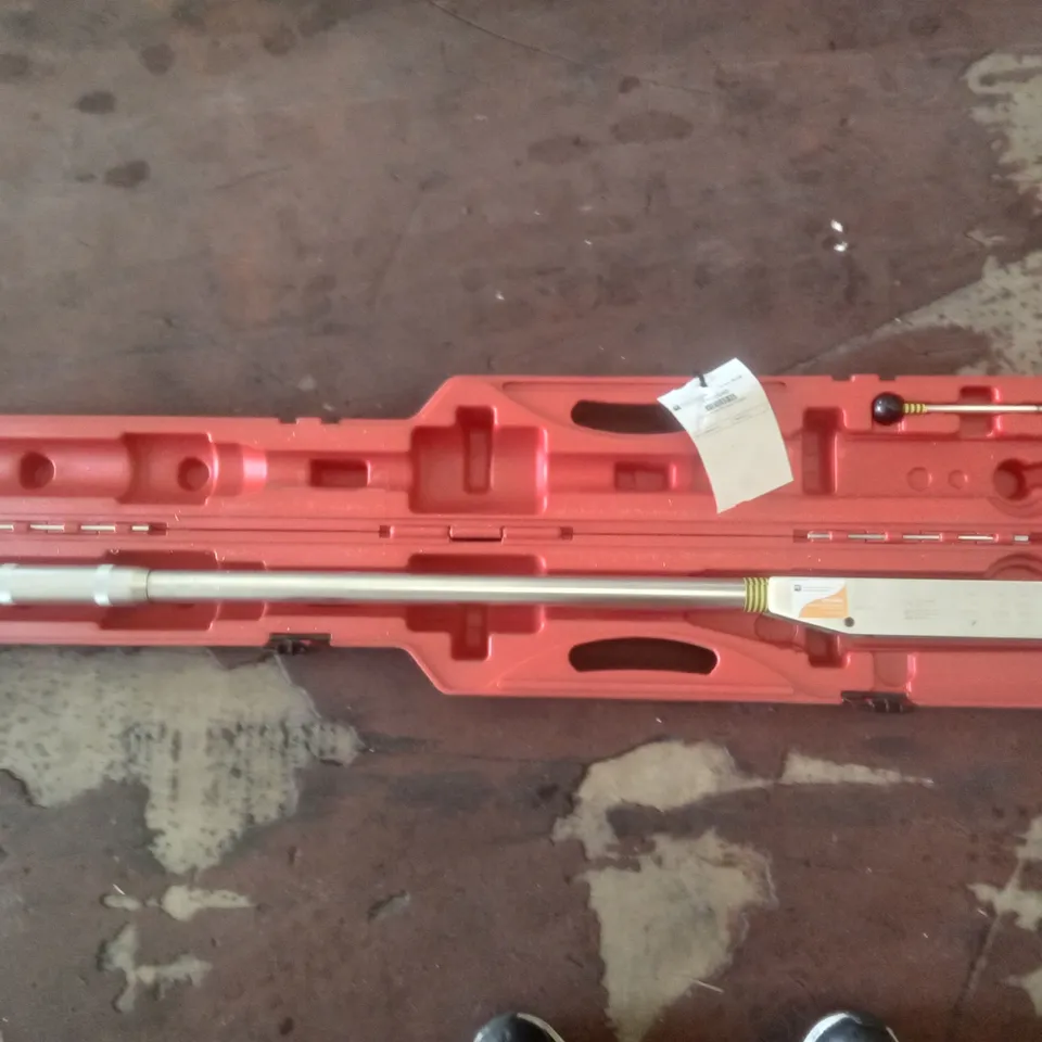 TORQUE WRENCH 3/4" DRIVE 140-560NM