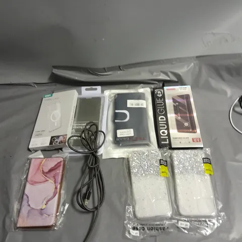 APPROXIMATELY 10 ASORTED ITEMS TO INCLUDE PHONECASES AND CHARGERS