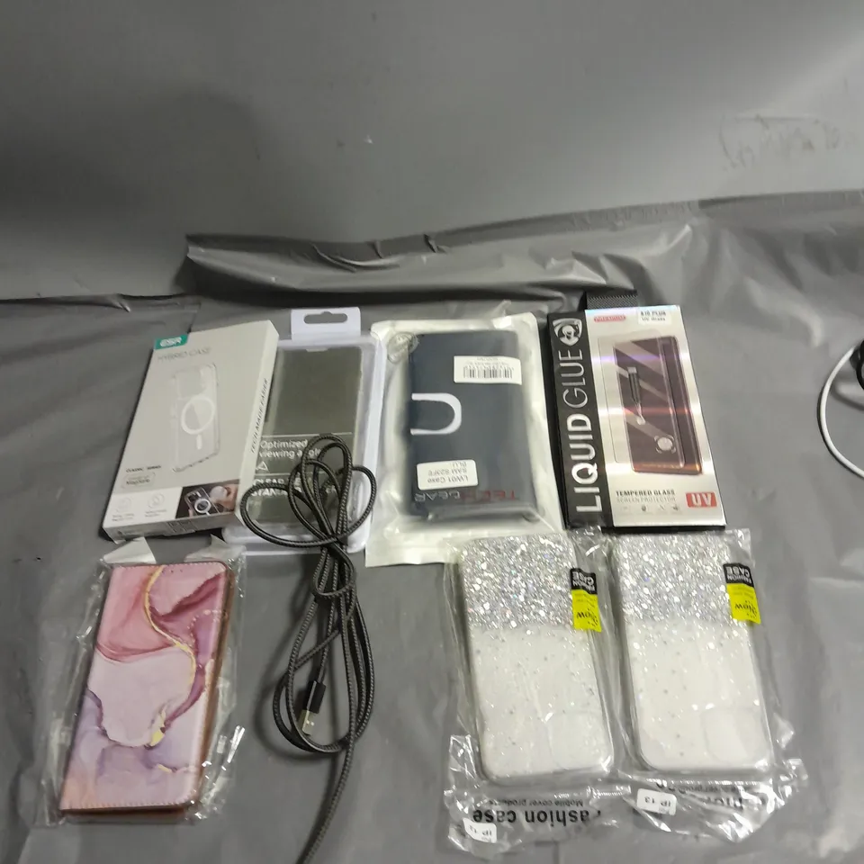 APPROXIMATELY 10 ASORTED ITEMS TO INCLUDE PHONECASES AND CHARGERS