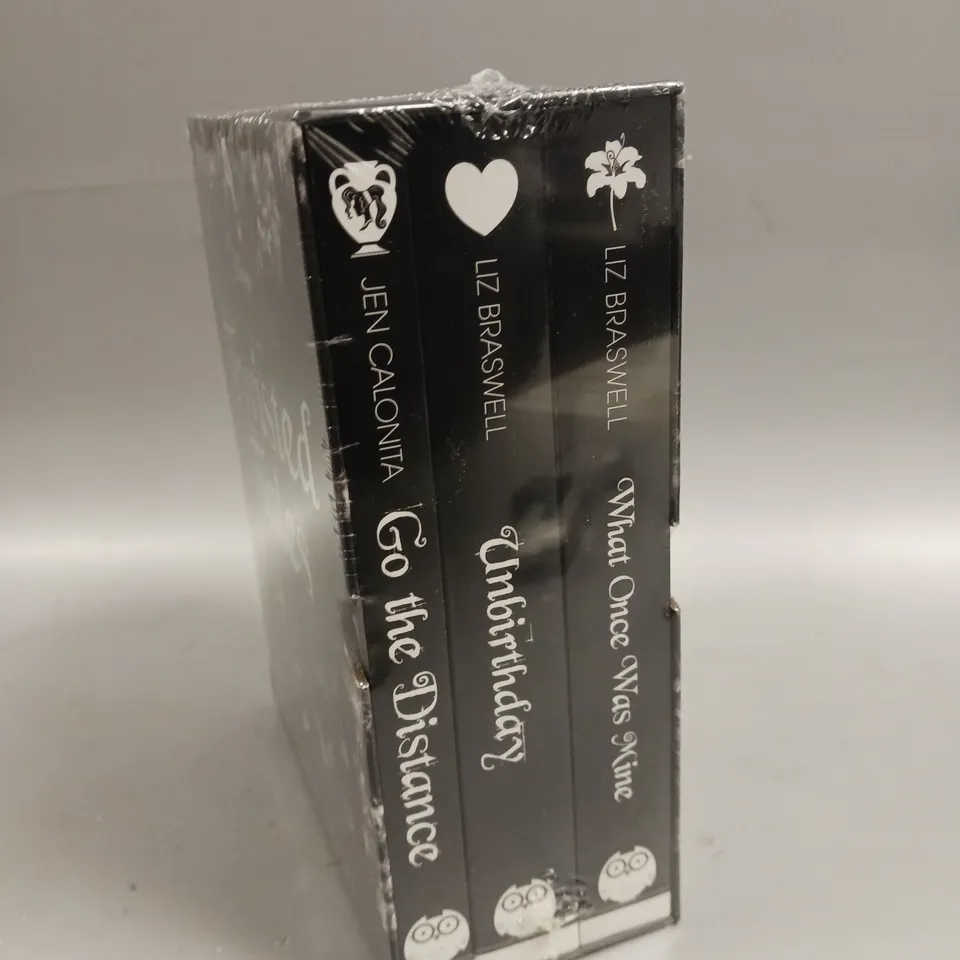 8 X BRAND NEW SEALED DISNEY TWISTED TALES BOX SET