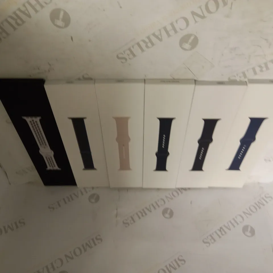 LARGE QUANTITY OF BOXED APPLE STRAPS