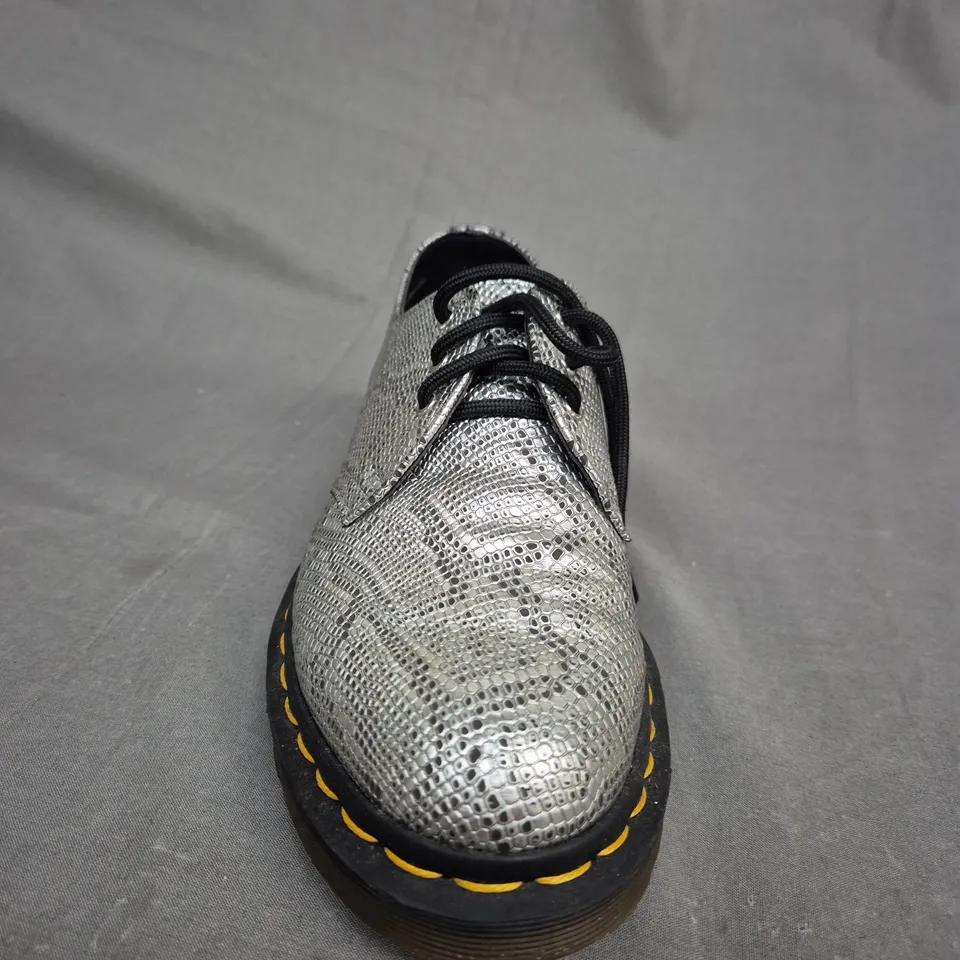 PAIR OF DR.MARTINS 3 HOLE 1461 SILVER METALLIC SNAKE PATTERN SHOES - UK SIZE 4