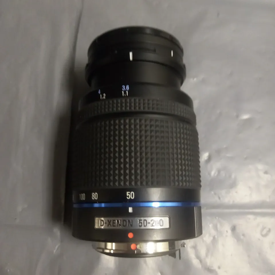 LOT OF 5 ASSORTED CAMERA LENSES TO INCLUDE OLYMPUS M.ZUIKO DIGITAL, CANON EF LENS AND SAMSUNG D-XENON