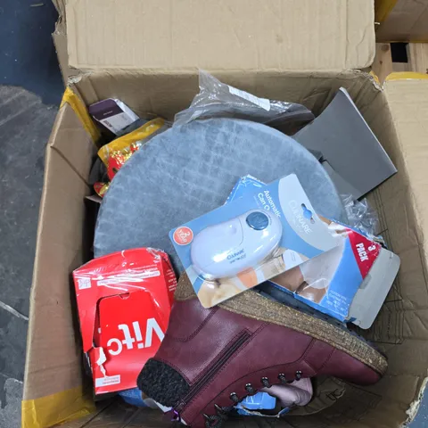 BOX OF ASSORTED ITEMS INCLUDING AUTOMATIC CAN OPENER AND GELO CUSHION