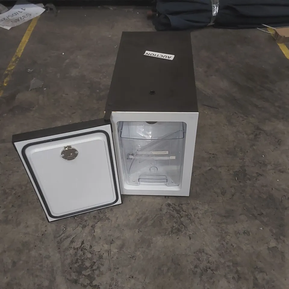 VITRIFRIGO COMMERCIAL MILK CHILLER FOR COFFEE MACHINE