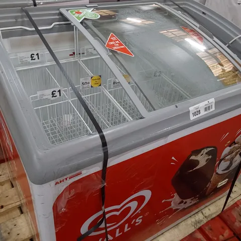 MEDIUM WALL'S ICE CREAM CHEST FREEZER