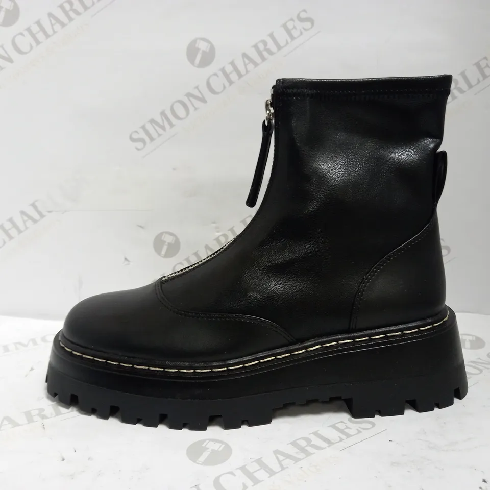 H&M FRONT ZIP BOOTS UK SIZE 5