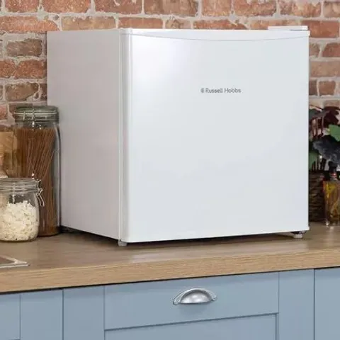 BOXED RUSSELL HOBBS RHTTLF2E1B MINI FRIDGE - BLACK