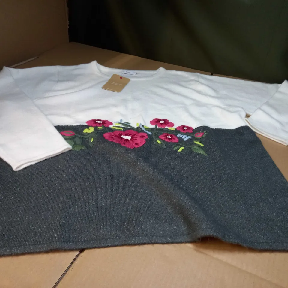 COTTON TRADERS EMBROIDERED CREAM JUMPER - SIZE 24