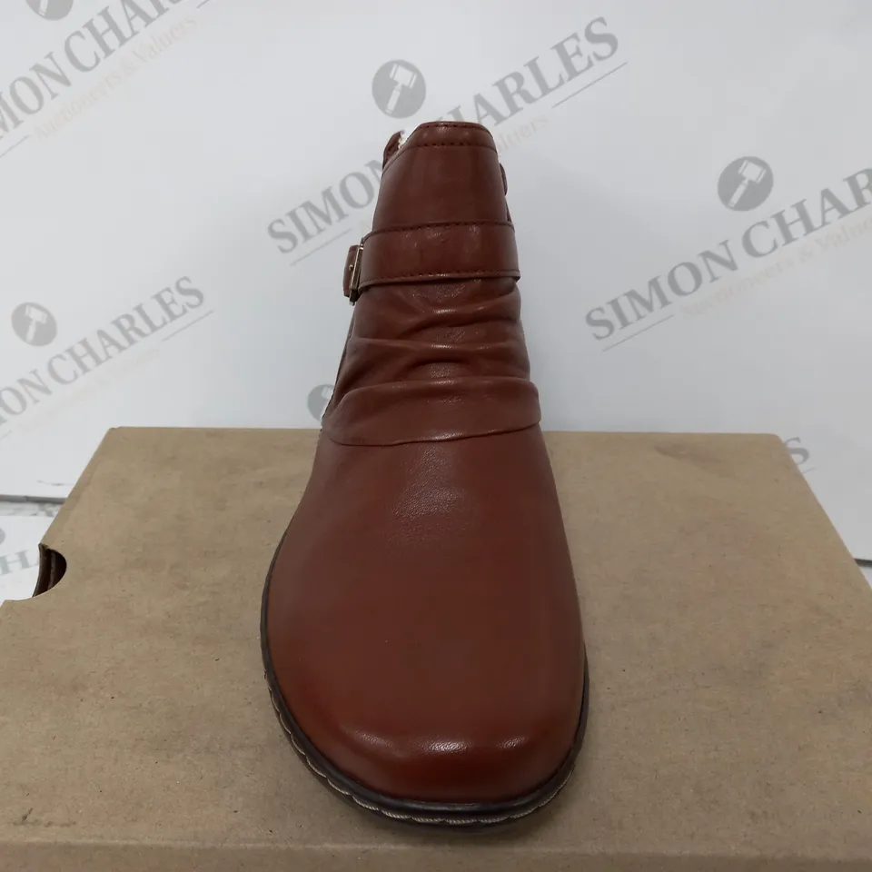 CLARKS CORA ROUCHED DARK TAN LEA - UK 7 1/2