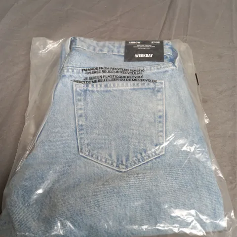 SEALED WEEKDAY ARROW LOW STRAIGHT JEANS - 27/32
