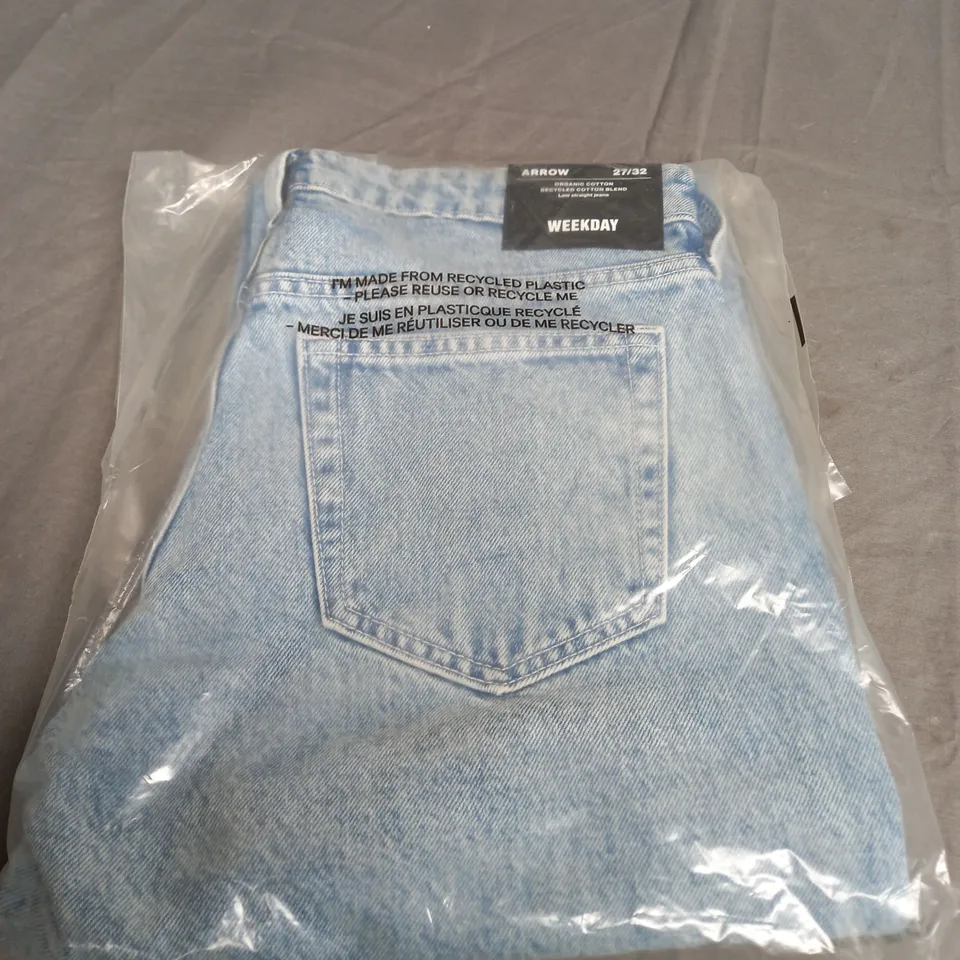 SEALED WEEKDAY ARROW LOW STRAIGHT JEANS - 27/32