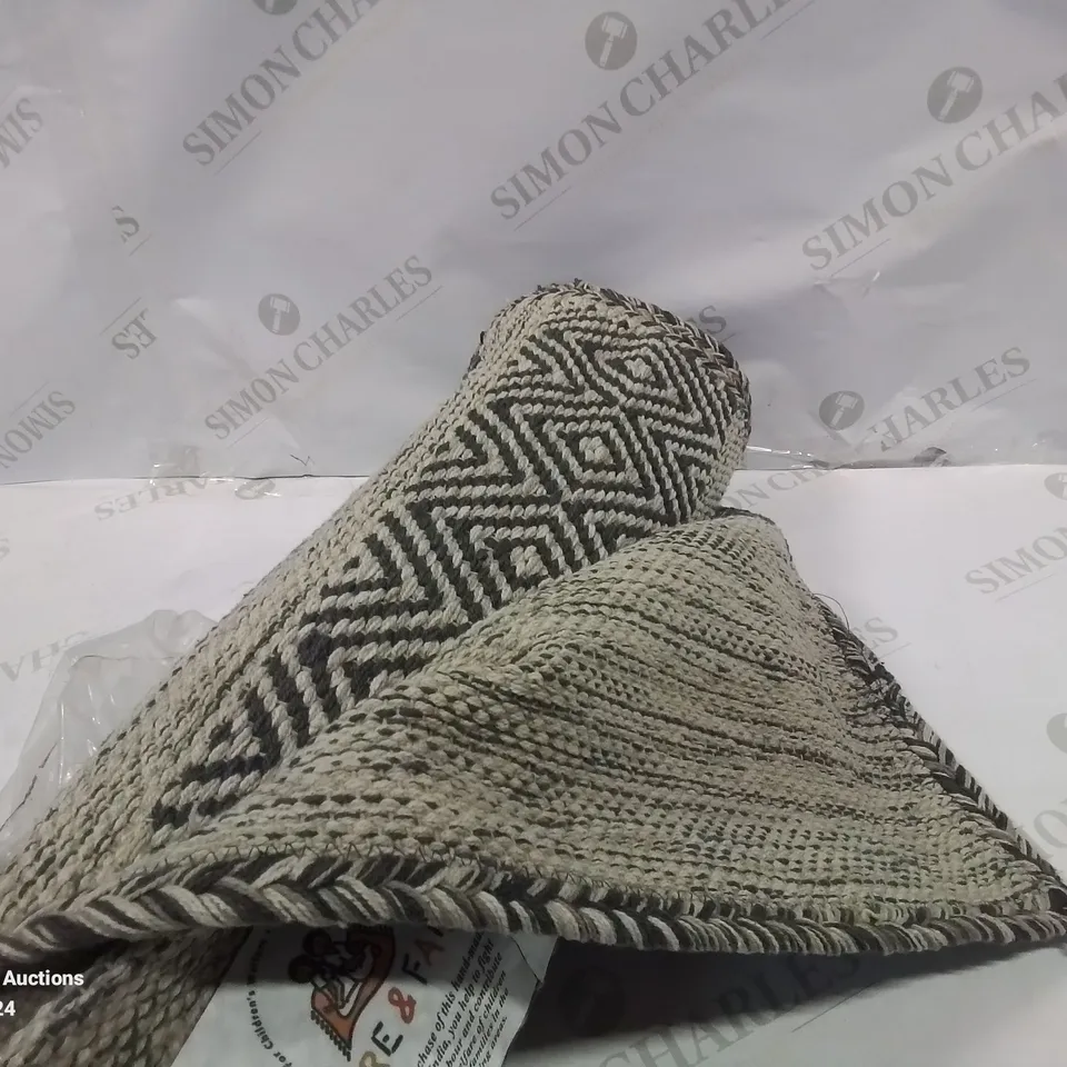 BRAND NEW PACO HOME GREY KILIM RUG - 240CM X 340CM