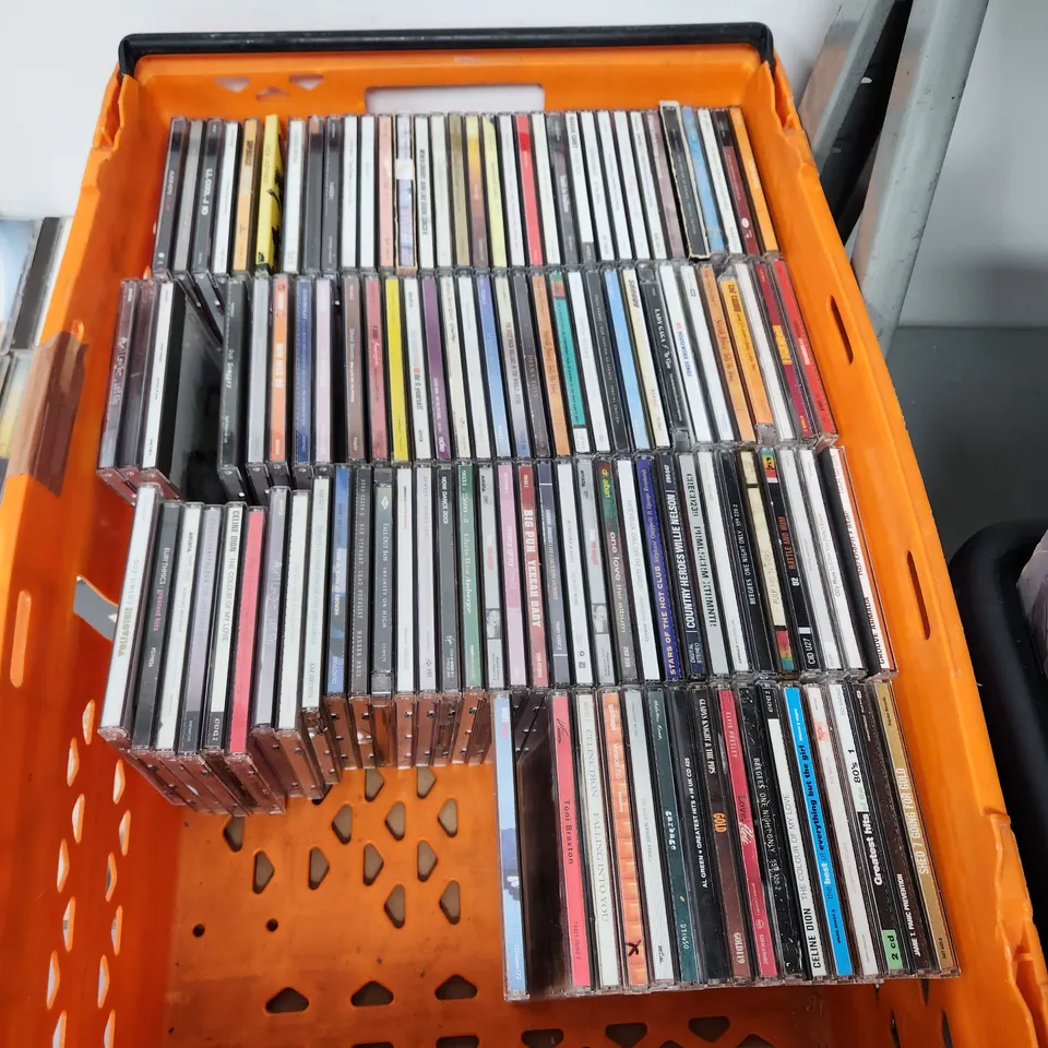 A VERY LARGE QUANTITY OF CDs FROM 80s / 90s /2000s