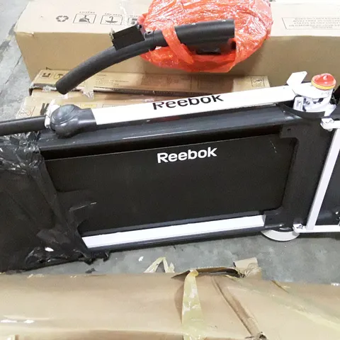 REEBOK I-RUN 3 FOLDING TREADMILL - BLACK/WHITE