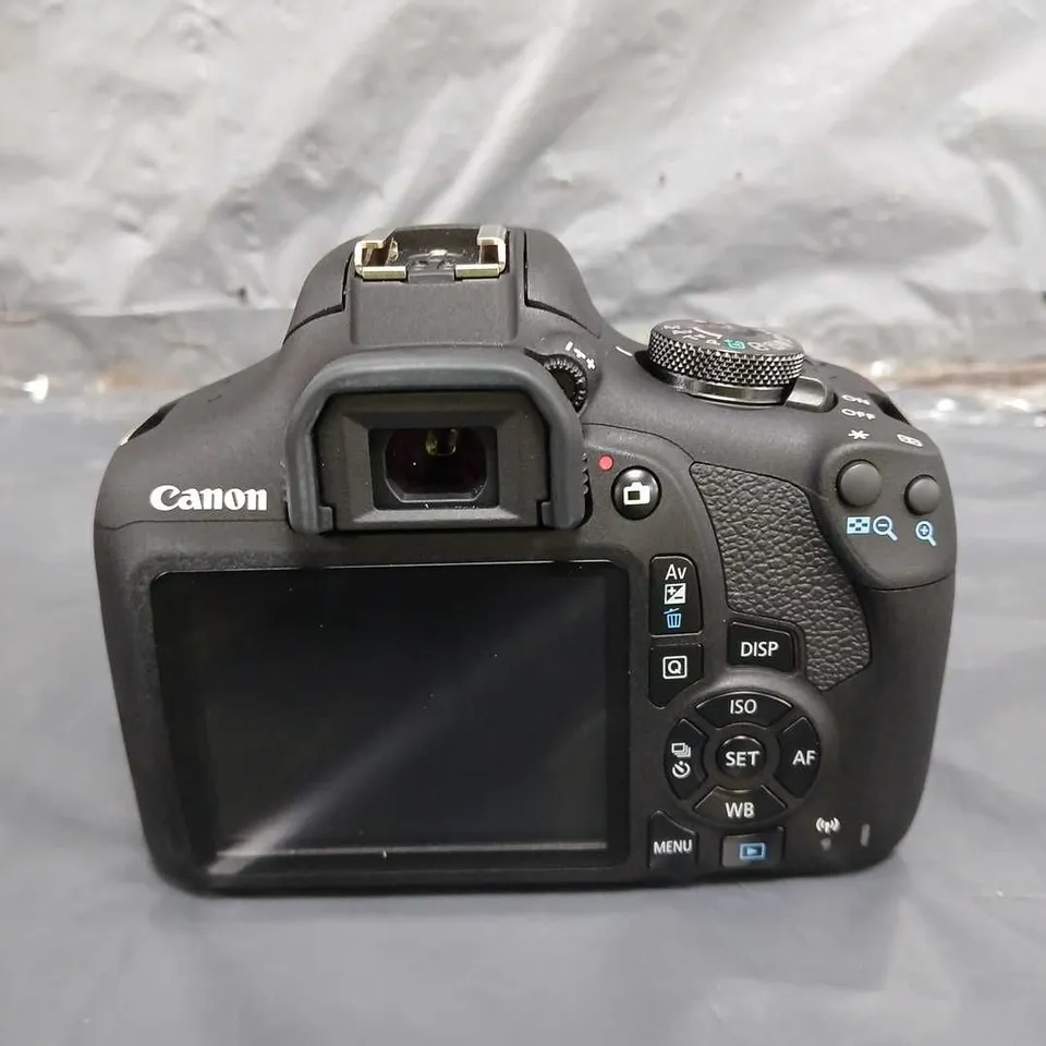 BOXED CANON EOS 2000D SLR BLACK CAMERA  RRP £589.99