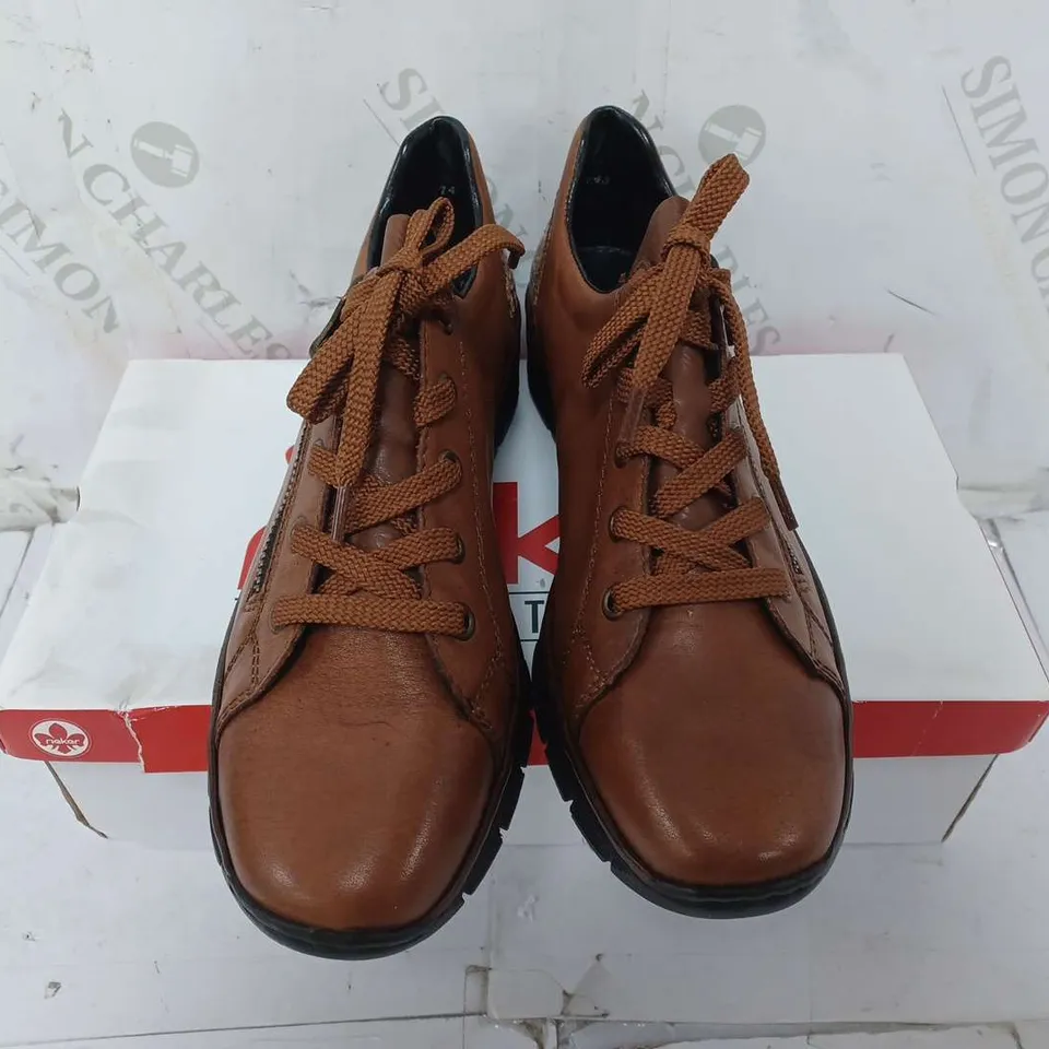 BOXED RIEKER ZIP SHOES IN BROWN - SIZE 40