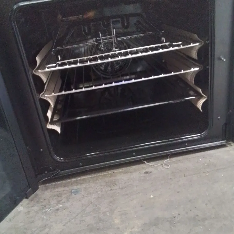 BOXED SWAN SX16720B 60CM ELECTRIC TWIN OVEN CERAMIC HOB COOKER - BLACK