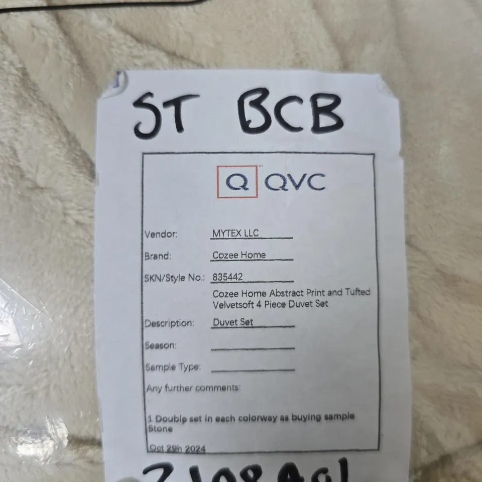 COZEE HOME ABSTRACT PRINT AND TUFTED VELVETSOFT 4 PIECE DUVET SET