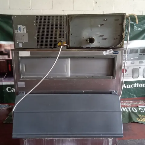 FOLLETT COMMERCIAL ICE MAKER WITH VENTILATION