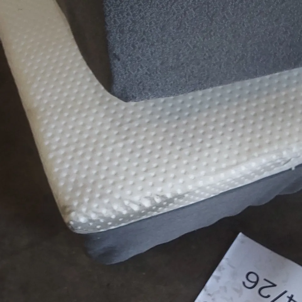 PALLET CONTAINING 1x EMMA 135CM DOUBLE MATTRESS, 1x 120CM SMALL DOUBLE MATTRESS 