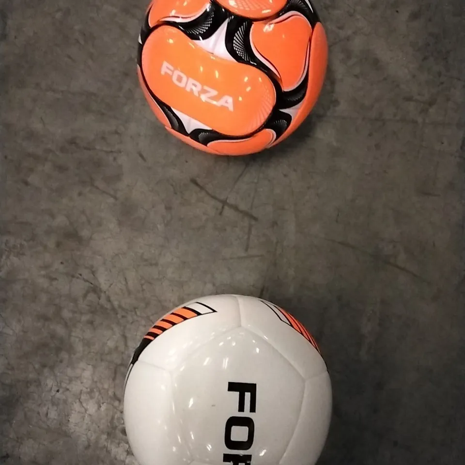 BOX OF APPROXIMATELY 8 ASSORTED FORZA FOOTBALLS 