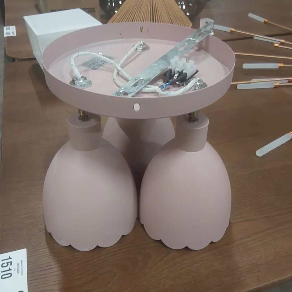 MILLIE SAGE SCALLOP 3 WAY ADJUSTABLE ROUND SPOTLIGHT SHADE COLOUR: PINK