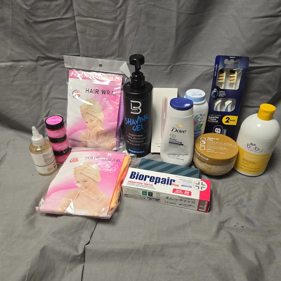 APPROXIMATELY 15 ASSORTED COSMETICS ITEMS TO INCLUDE BOOTS BABY CONDITIONER SHAMPOO, BIOREPAIR PLUS SENSITIVE TEETH, B LEVELS SHAVING GEL, ETC 