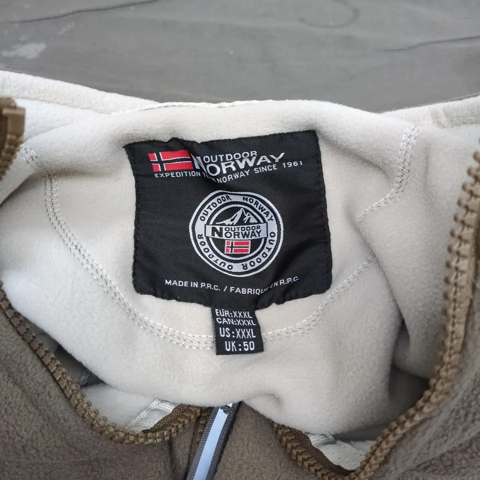 OUTDOOR NORWAY UK SIZE 50 ZIP UP FLEECE EUR XXXL