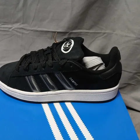 ADIDAS CAMPUS SNEAKERS – BLACK/WHITE, UK 5 (US 5.5, EU 38)