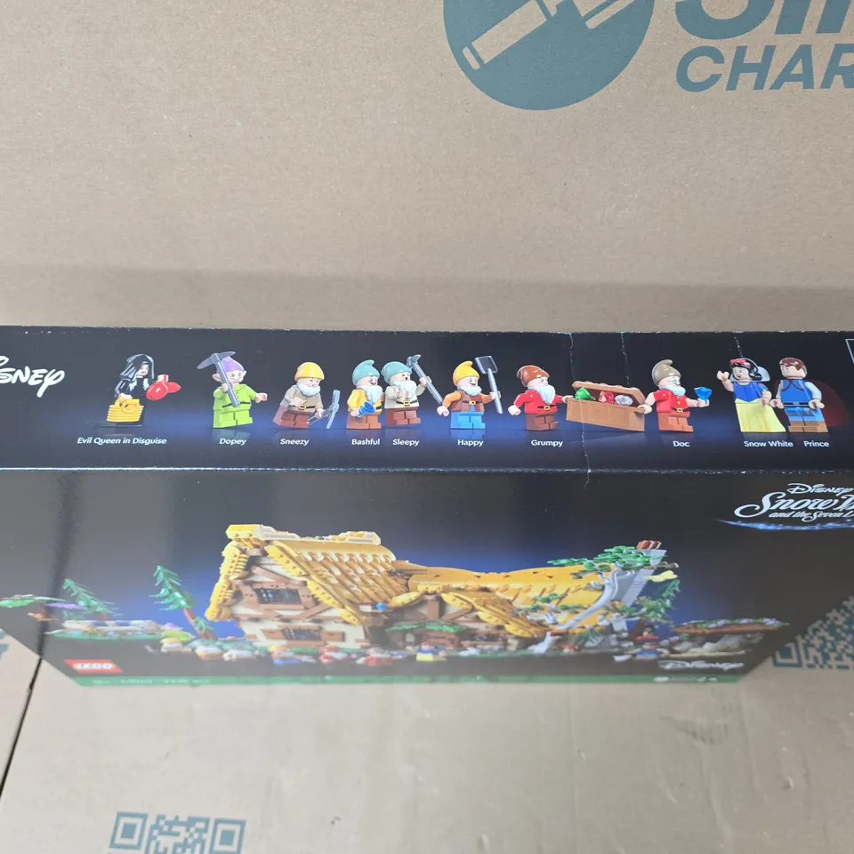 LEGO DISNEY SNOW WHITE AND THE SEVEN DWARFS’ COTTAGE 43242