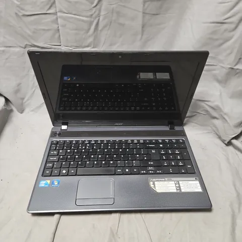 ACER ASPIRE 5733 LAPTOP – I3-370M, 6GB RAM, 640GB HDD, DVD-SUPER MULTI DL, 15.6" HD LCD