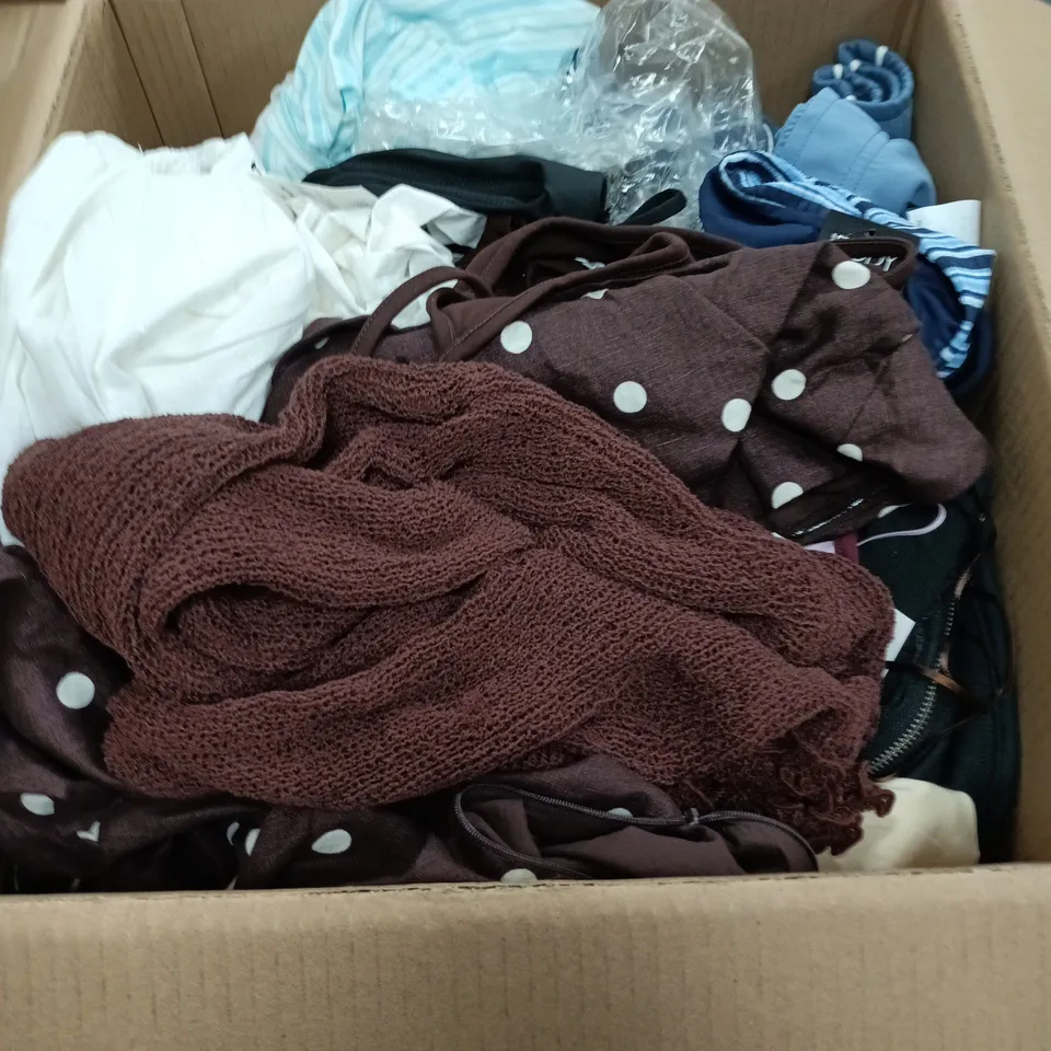 BOX OF APPROXIMATELY 20 ASSORTED CLOTHING ITEMS IN VARIOUS STYLES , COLOURS AND SIZES 