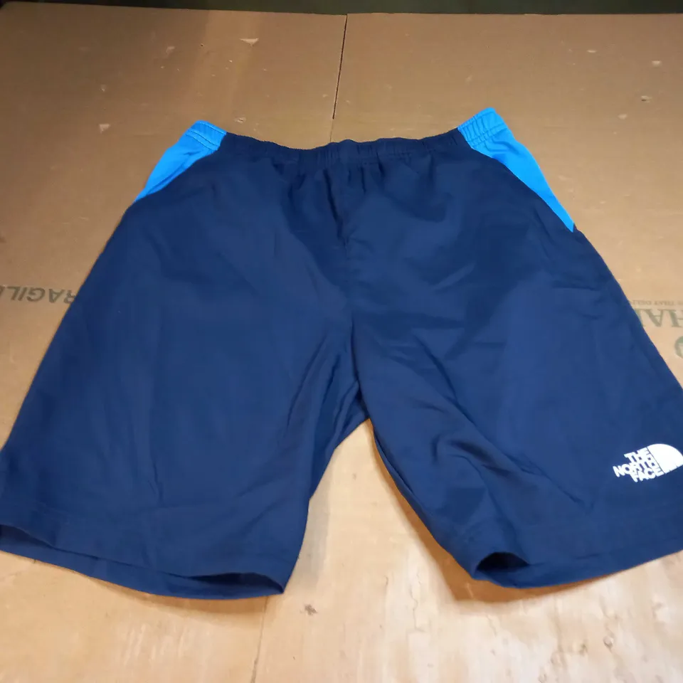THE NORTH FACE SHORTS AGES 15/16 YEARS