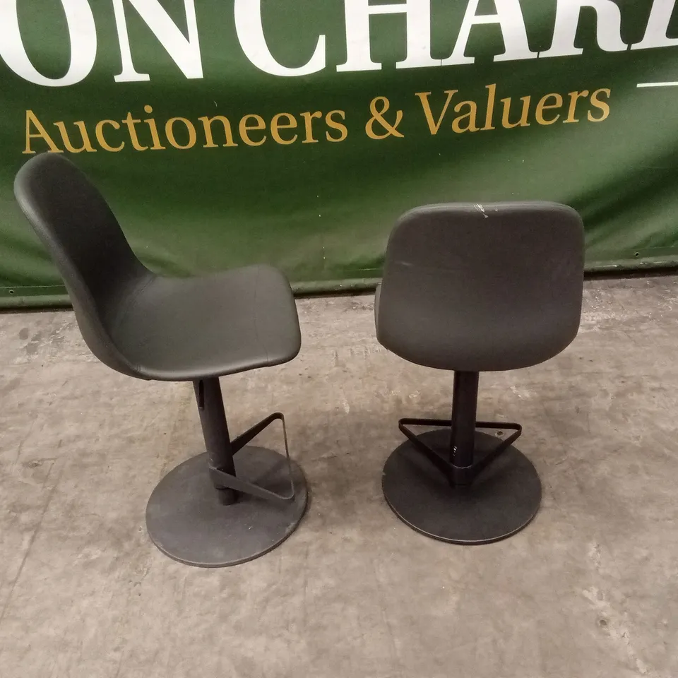 SET OF 2 QUALITY DESIGNER ZARAGOZA GAS-LIFT BARSTOOLS, DARK GREY PU LEATHER
