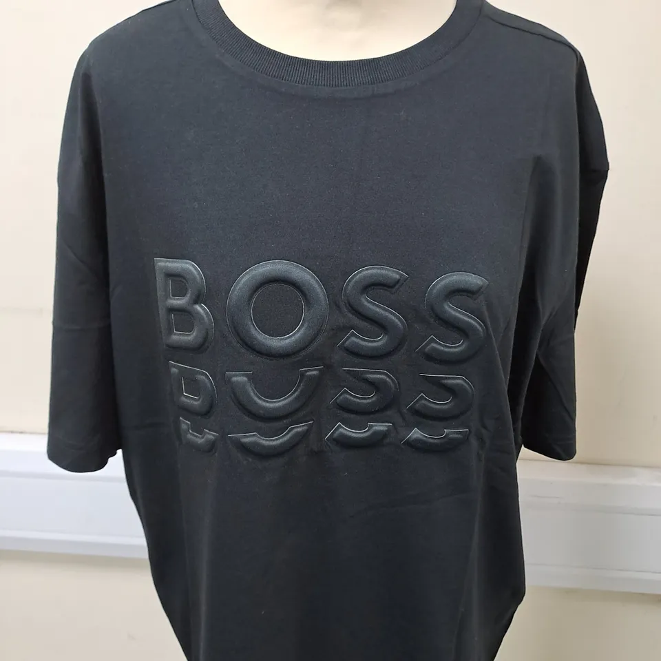 HUGO BOSS LOGO T-SHIRT SIZE L