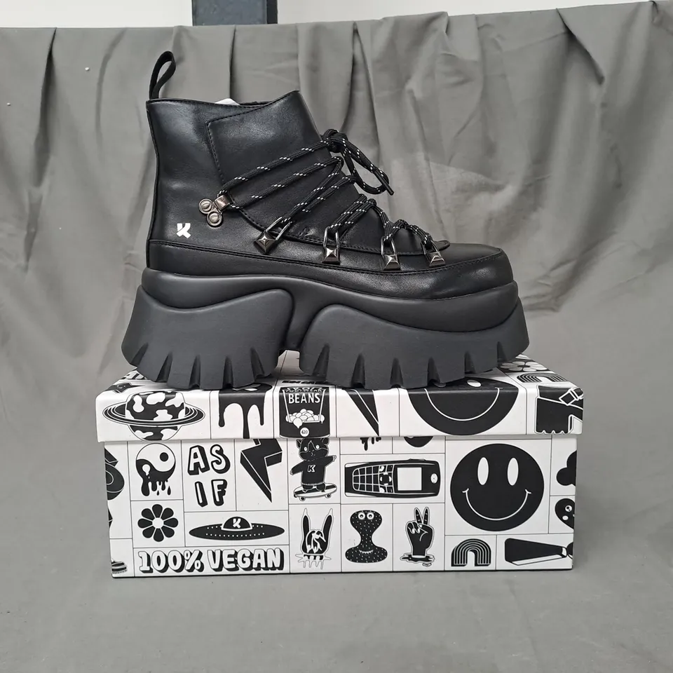 BOXED PAIR OF KOI VEGAN SIGMAR CHUNKY HIKING BOOTS IN BLACK UK SIZE 6