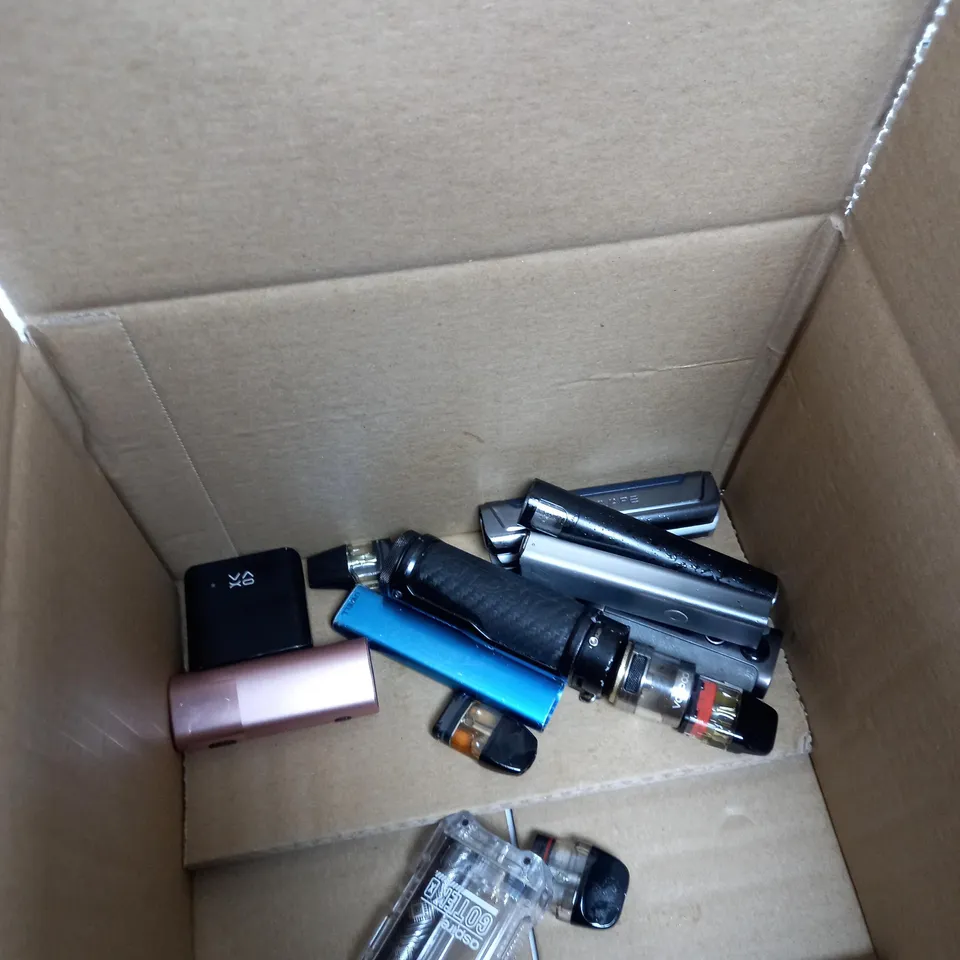 BOX OF APPROXIMATELY 10 ASSORTED E-CIG PRODUCTS TO INCLUDE ASPIRE, XLIM, NOVO ETC